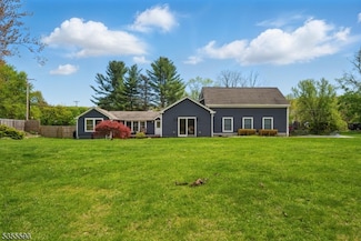 4 Towpath Rd, Denville, NJ 07834