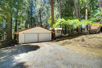 2850 Laurel Dr, Pollock Pines, CA 95726