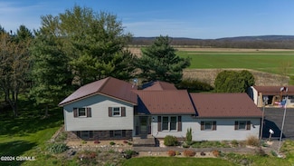 3155 8th Street Dr, Watsontown, PA 17777