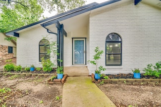 6401 Gate Ridge Cir, Garland, TX 75043