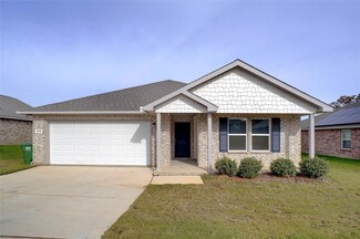 949 Ben Dr, Springtown, TX 76082