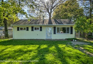 2083 Phillips Ave, Holt, MI 48842