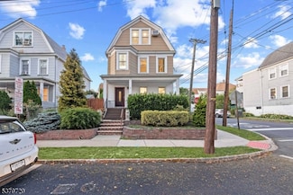 76 James St, Bloomfield, NJ 07003