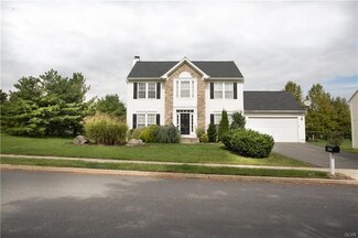 6840 Sunflower Ln, Macungie, PA 18062