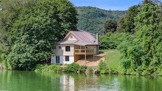 6991 E William Street Extension, Bath, NY 14810