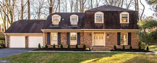 1427 Laurel Hill Rd, Vienna, VA 22182