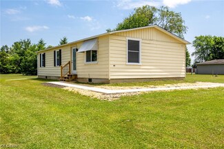 411 Palomino Ct, Lagrange, OH 44050