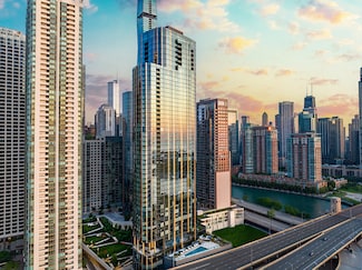 211 N Harbor Dr Unit 905, Chicago, IL 60601