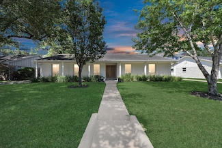 7610 Highmeadow Dr, Houston, TX 77063