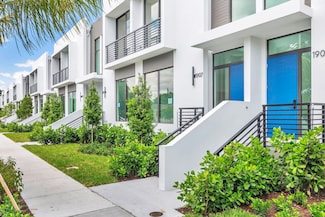 1921 Dock St, West Palm Beach, FL 33401