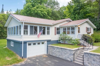 141 Manns Hill Rd, Littleton, NH 03561