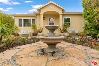 14747 Hartsook St, Los Angeles, CA 91403