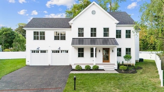 42 Robin Cir, Fairfield, CT 06824