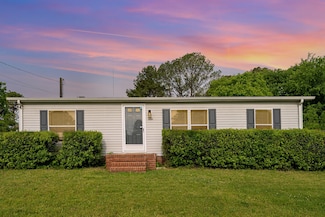 223 Nowlin Dr, Columbia, TN 38401
