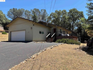 20409 Pine Mountain Dr, Groveland, CA 95321