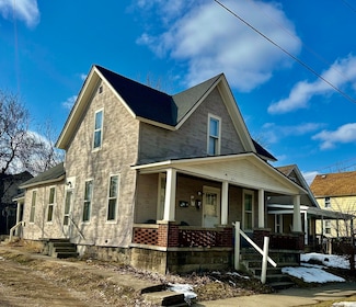 371 Hogadone Ave SW, Grand Rapids, MI 49504