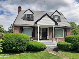 213 Milton Ave, Altoona, PA 16602