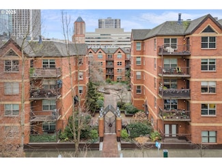 1500 SW Park Ave Unit 303, Portland, OR 97201