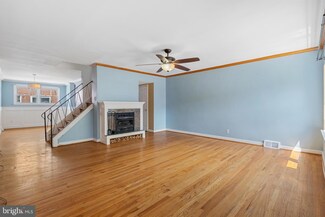 3713 W Country Club Rd, Philadelphia, PA 19131
