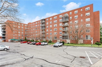 27 Northill St Unit 1G, Stamford, CT 06907