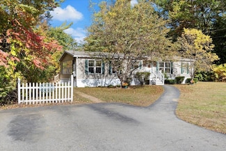 17 Moonstone Way, Wells, ME 04090
