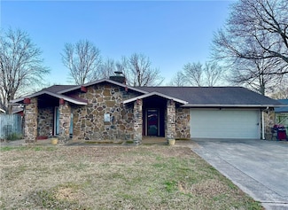 2732 W Highland Cir, Rogers, AR 72756