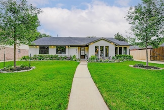 2831 Shadowdale Dr, Houston, TX 77043
