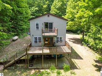 3721 W 18 Rd, Mesick, MI 49668