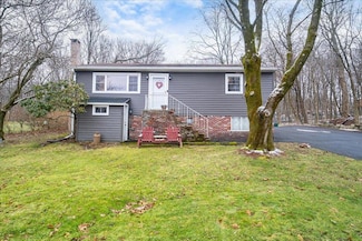 25 Laura Rd, Monroe, NY 10950