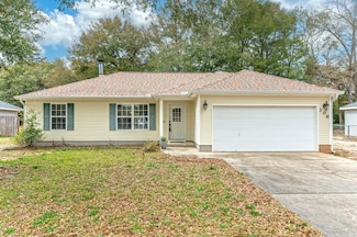 306 Strawbridge Dr, Crestview, FL 32539