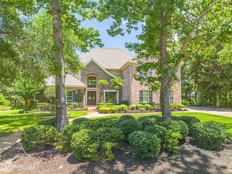18 Sauvolle Ct, Ocean Springs, MS 39564