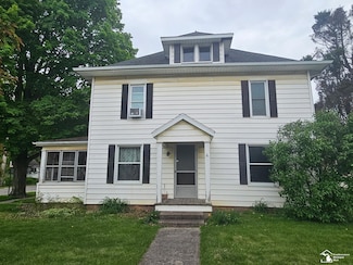 401 W Adrian St, Blissfield, MI 49228