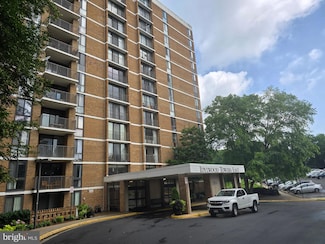 2311 Pimmit Dr Unit 501, Falls Church, VA 22043
