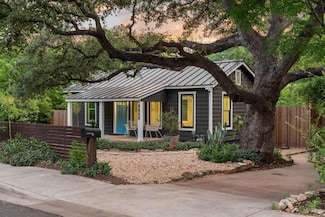 1904 S 6th St, Austin, TX 78704
