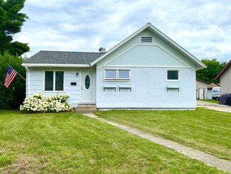 310 SE 3rd Ave, Grand Rapids, MN 55744