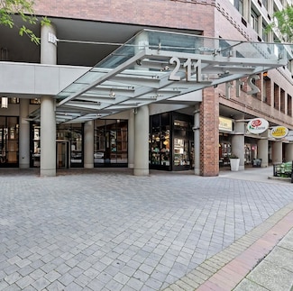 211 E Ohio St Unit 1215, Chicago, IL 60611