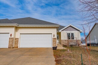 817 Oregon Parks Ave, Oregon, WI 53575