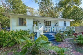 233 12th St, Apalachicola, FL 32320