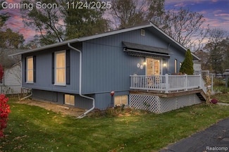 325/VL Tower Rd, White Lake Township, MI 48386