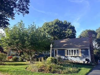 37 Simpson Ln, Assonet, MA 02702