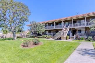 531 S La Veta Park Cir Unit 246, Orange, CA 92868