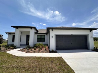 2402 Hiers Rd, Dover, FL 33527