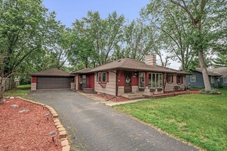 11542 Xavis St NW, Coon Rapids, MN 55433
