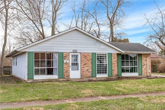 910 Leatherwood Dr, New Carlisle, OH 45344