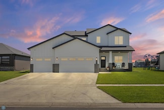 10128 Concord Dr, Horace, ND 58047