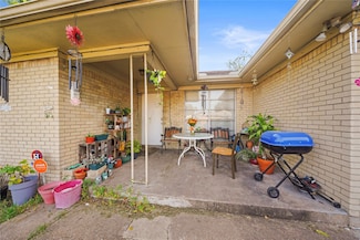 3120 Redfield Dr, Pasadena, TX 77503