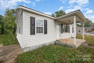 1043 Mountain Crest Dr, Kings Mountain, NC 28086