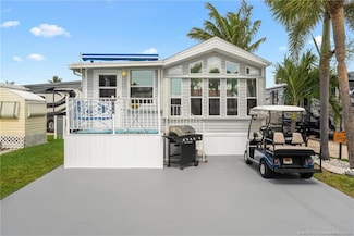 669 Nettles Blvd, Jensen Beach, FL 34957