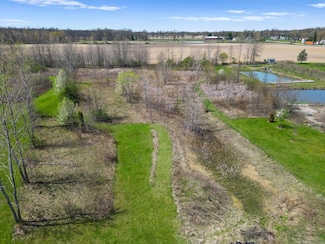 2063 Whetstone River Rd N, Claridon Township, OH 43314