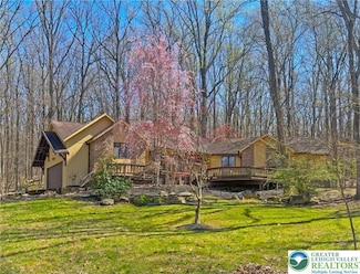 2330 Wood Ln, Allentown, PA 18103